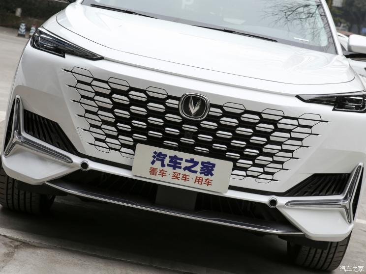 長(zhǎng)安汽車(chē) 長(zhǎng)安UNI-K 2021款 2.0T 全輪驅(qū)動(dòng)尊貴型