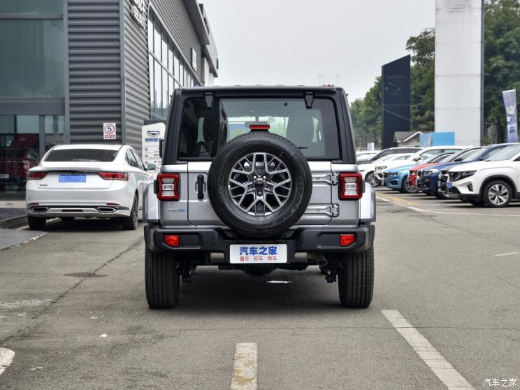 Jeep(進(jìn)口) 牧馬人新能源 2021款 四門(mén) 2.0T 4xe 撒哈拉先行版