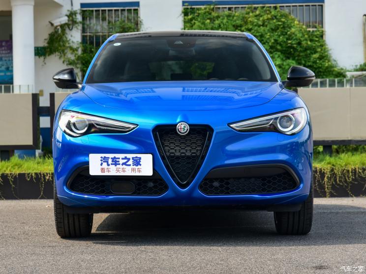 阿爾法?羅密歐 Stelvio 2022款 2.0T 280HP Veloce