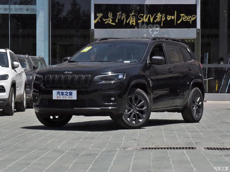 廣汽菲克Jeep 自由光 2021款 2.0T 四驅80周年紀念版