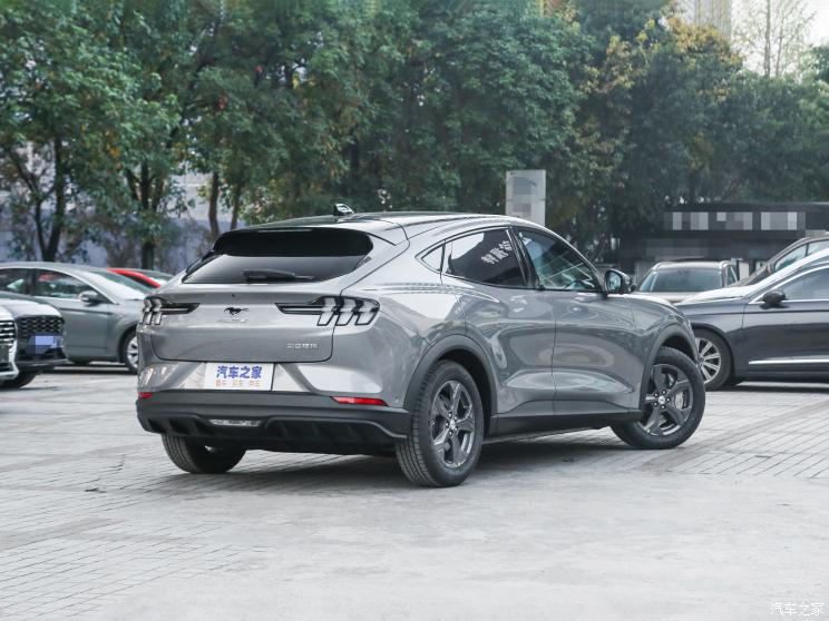 福特電動車 福特電馬 2021款 躍世后驅(qū)版(標(biāo)準(zhǔn)續(xù)航)