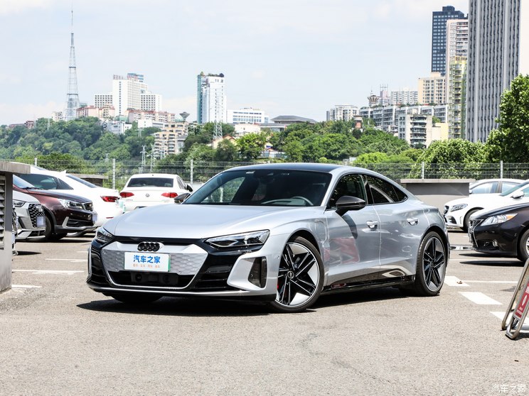 Audi Sport 奧迪RS e-tron GT 2023款 基本型