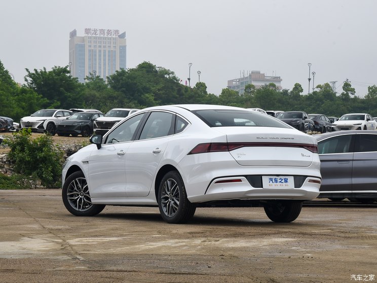 比亞迪 秦PLUS 2023款 冠軍版 EV 420KM領(lǐng)先型