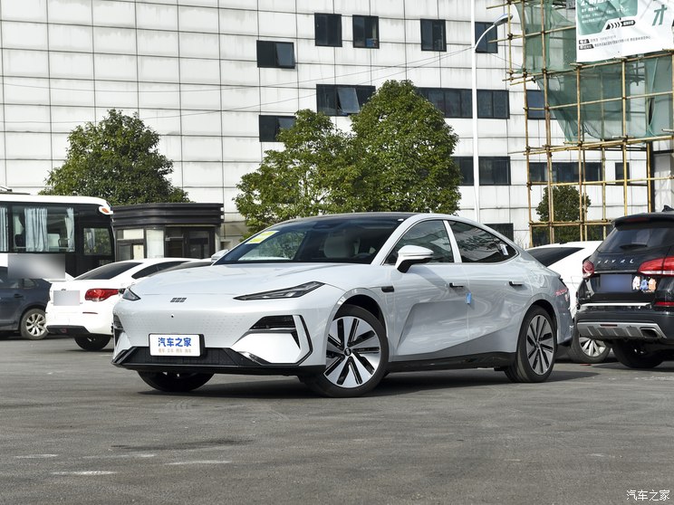 吉利汽車 銀河E8 2024款 665km 星艦 遠(yuǎn)航版