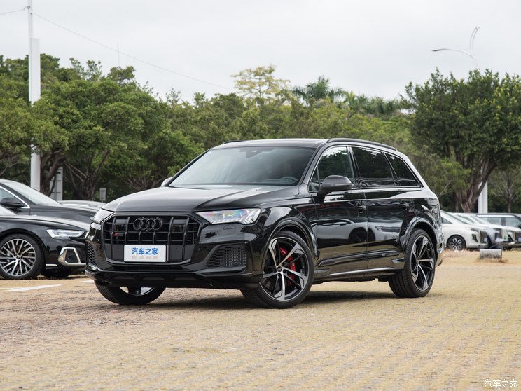 奧迪(進口) 奧迪SQ7 2024款 4.0 TFSI 暗夜騎士版