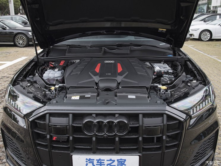 奧迪(進口) 奧迪SQ7 2024款 4.0 TFSI 暗夜騎士版