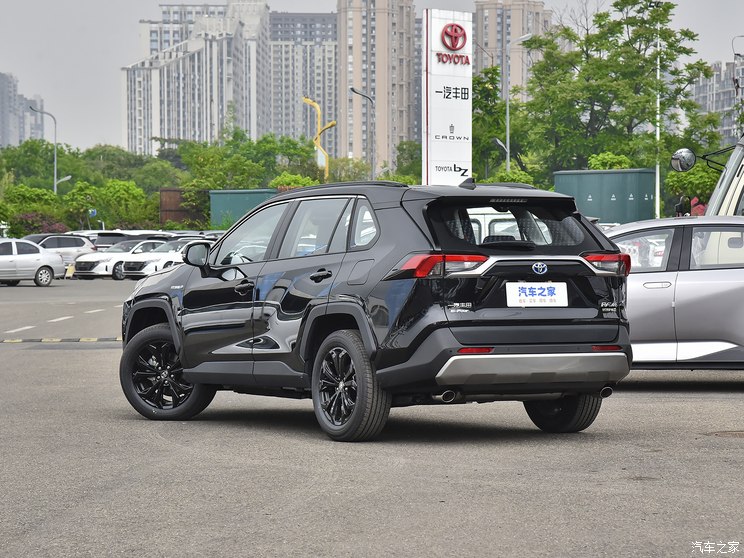 一汽豐田 RAV4榮放 2023款 雙擎 2.5L E-CVT四驅旗艦版