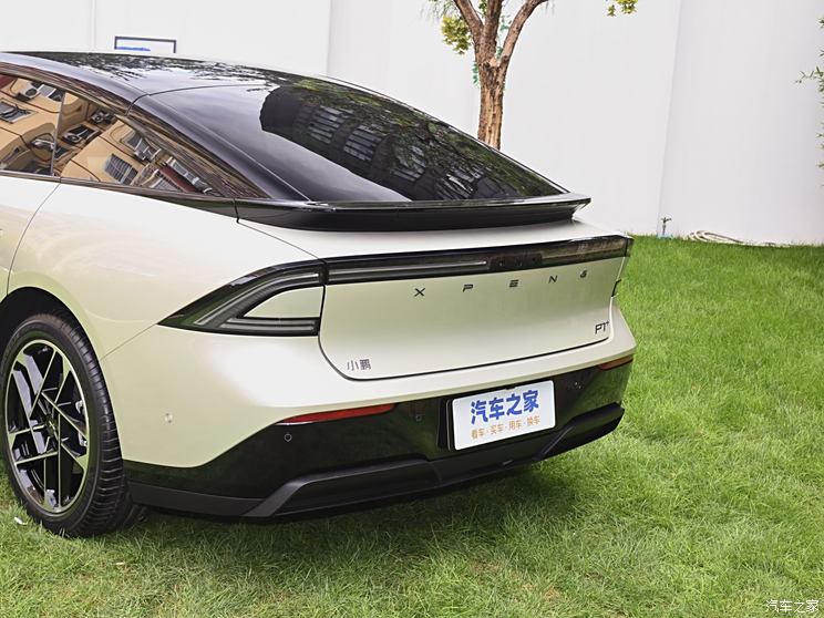 小鵬汽車(chē) 小鵬P7+ 2024款 230kw